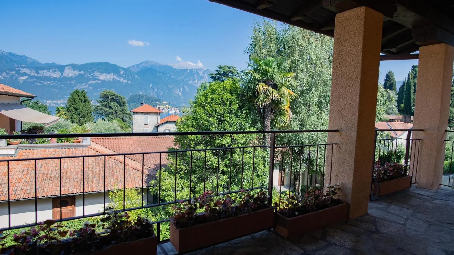 Serene Garden Getaway Cadenabbia